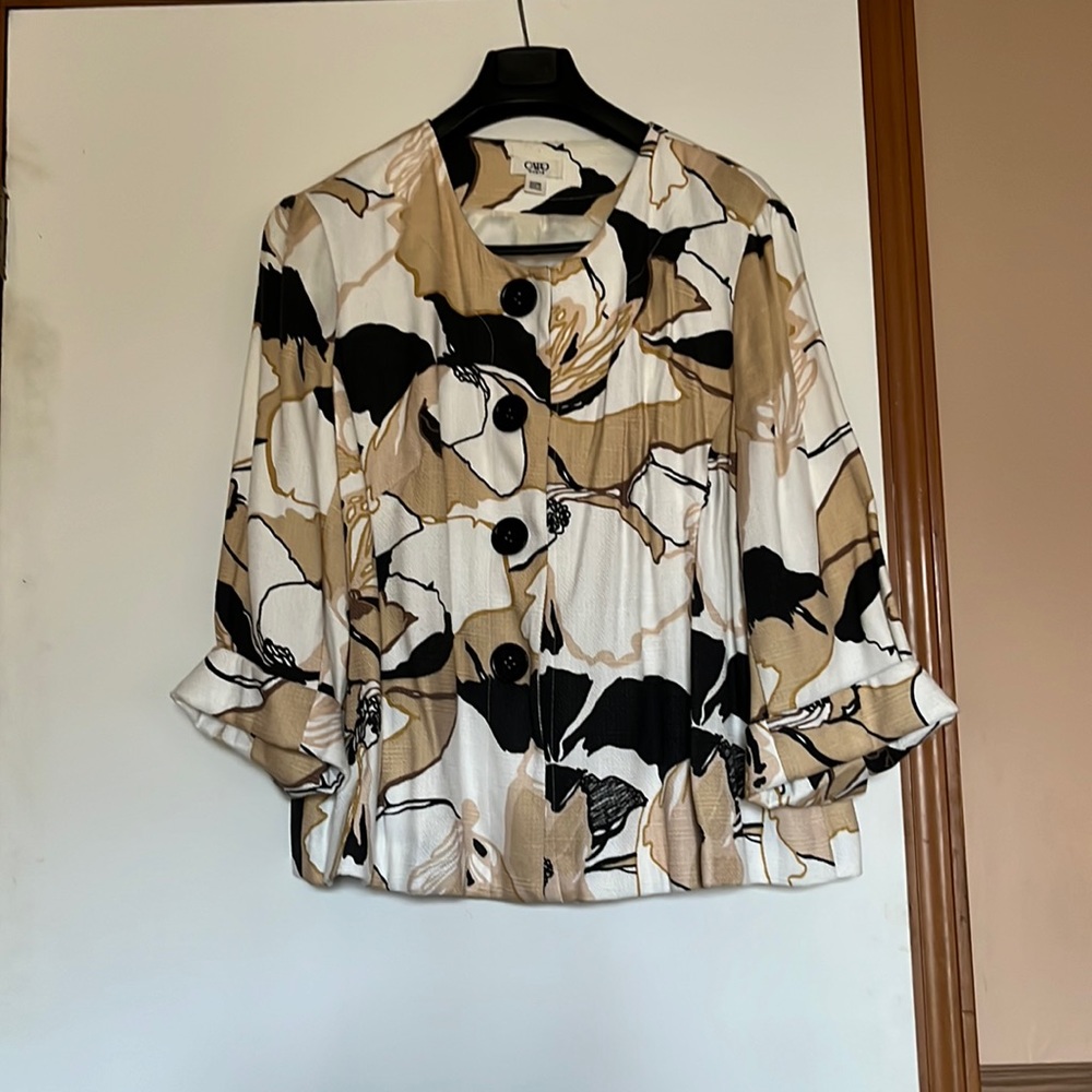 Black ,tan and white jacket